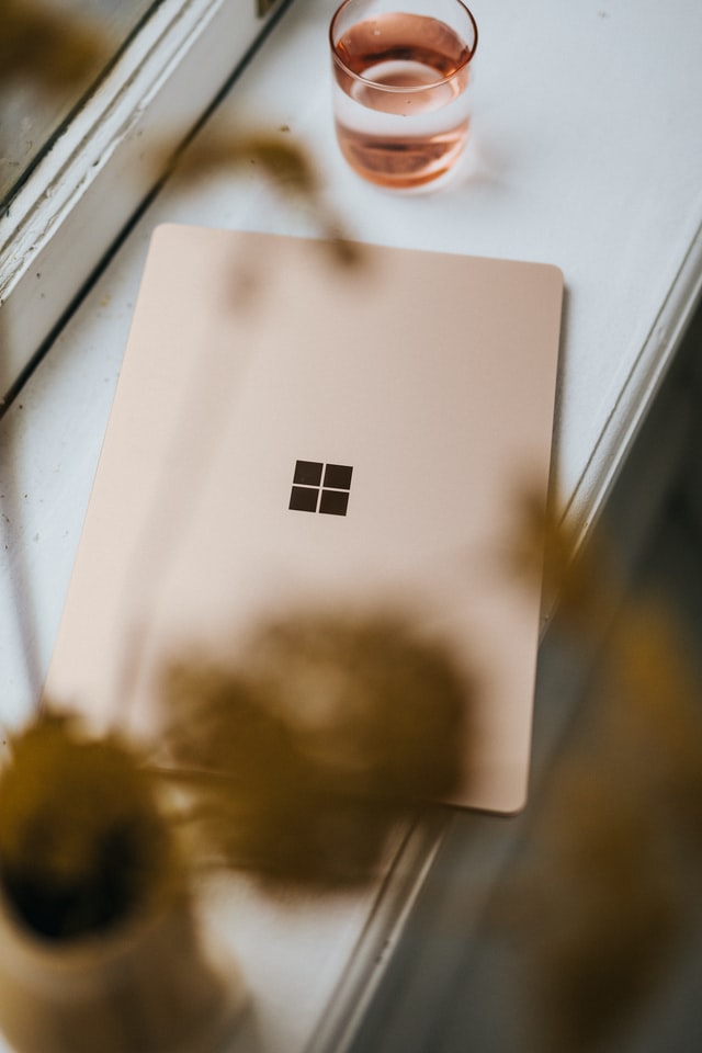 surface mqZQPD8yUss unsplash